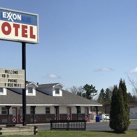 Exxon Quik Stop & Motel Wausaukee Екстериор снимка