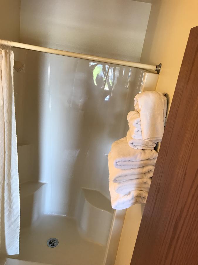 Exxon Quik Stop & Motel Wausaukee Екстериор снимка