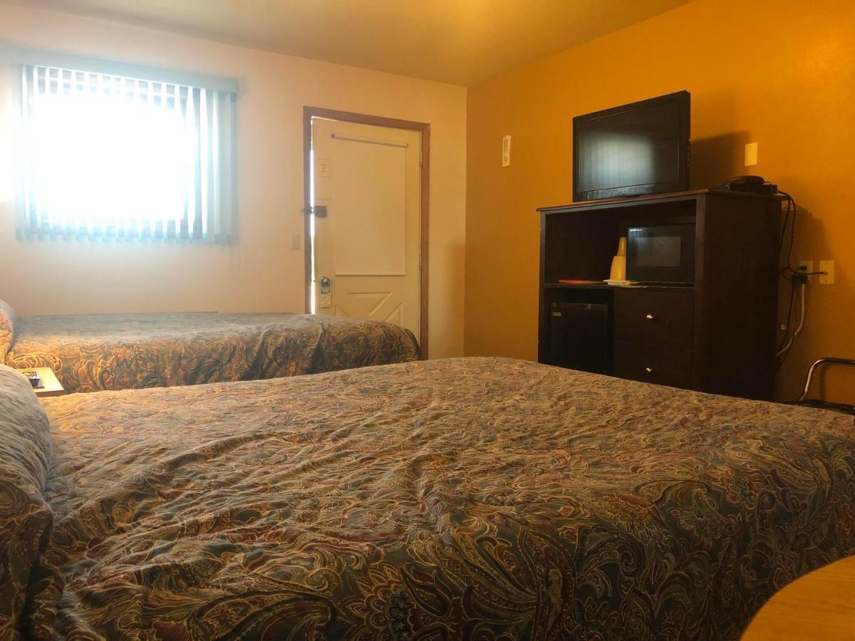 Exxon Quik Stop & Motel Wausaukee Екстериор снимка